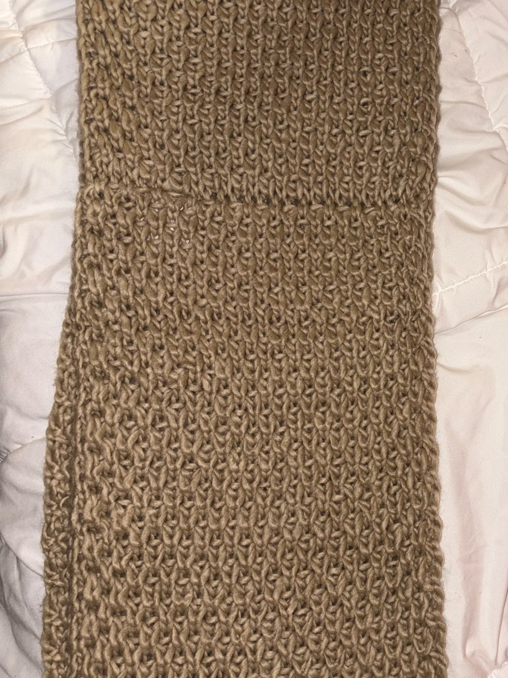 Old Navy Chunky Knit Scarf in Tan